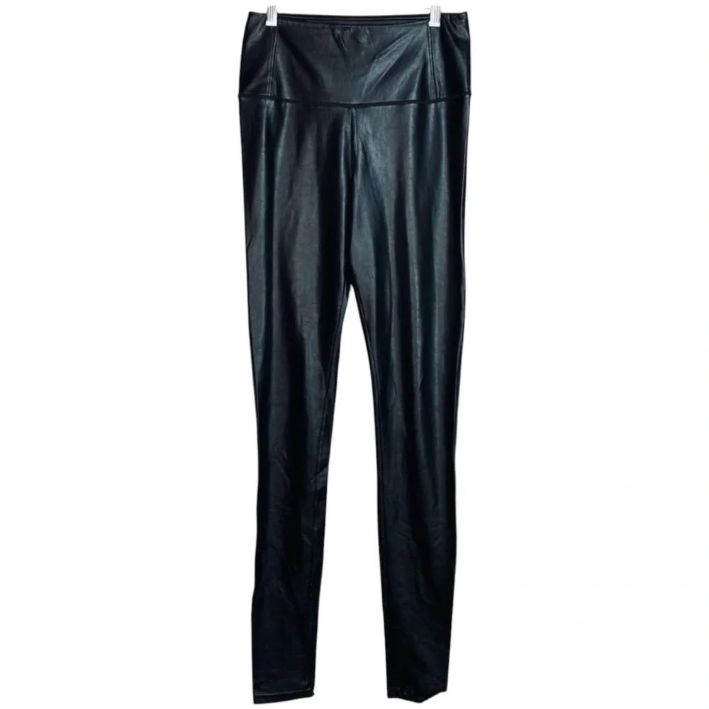 🚨LAST CHANCE Black Faux Leather Leggings